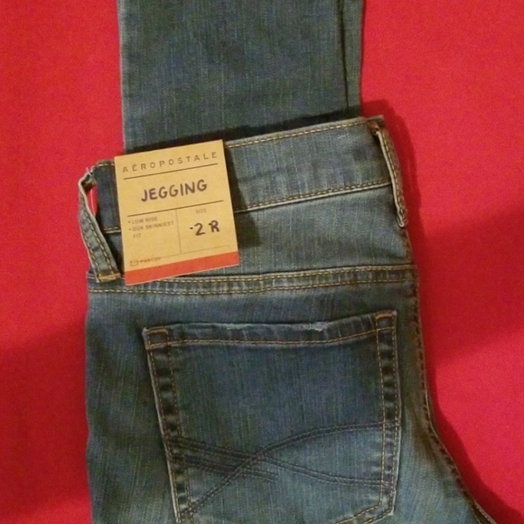 Areopostal Jegging Jeans - Picture 2 of 2